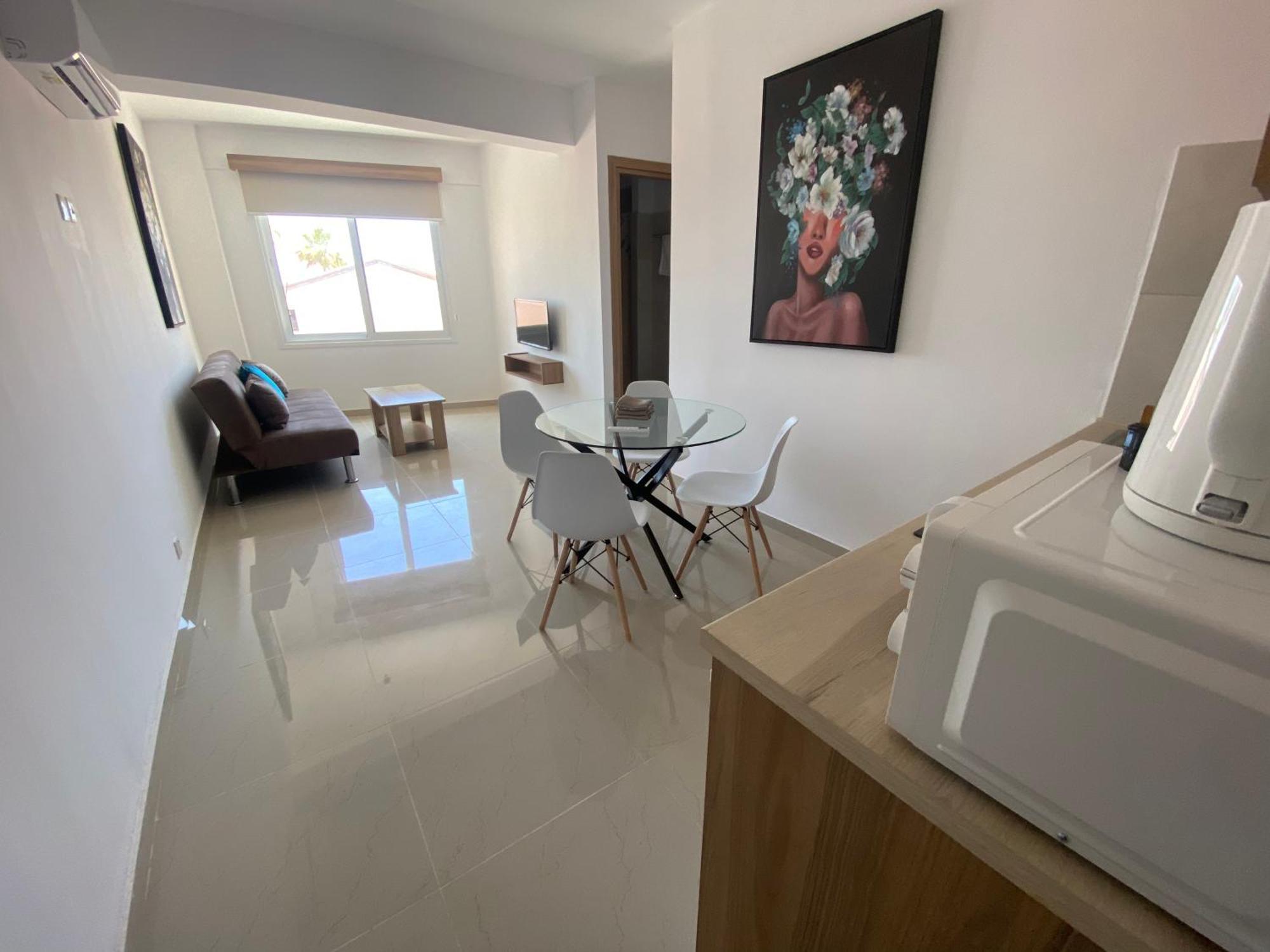 Larnaca Bay Suites Exterior foto